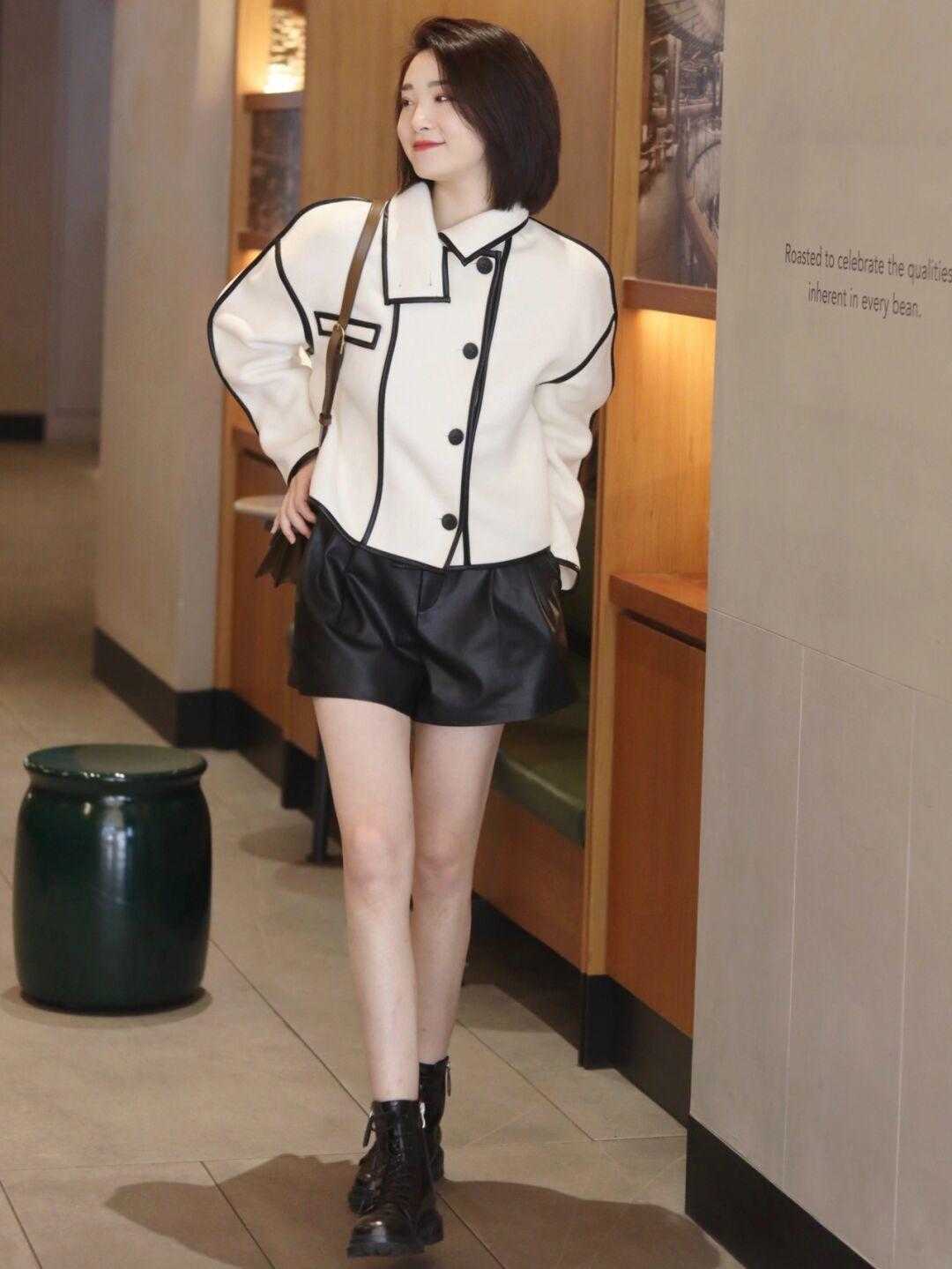 小姐姐|~小王~长款大衣太容易撞衫了怎么办?别怕,用短款毛呢代替它也可以很美