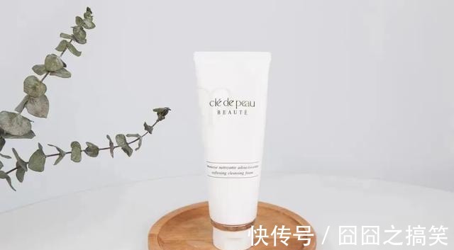 脸蛋子 砸了好几万上脸!告诉你贵妇护肤品到底是不是噱头!