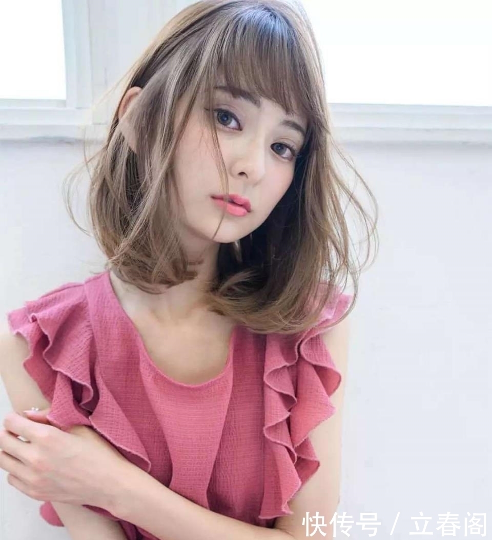 肩膀|女生及肩长度有哪些好看的发型推荐呢?