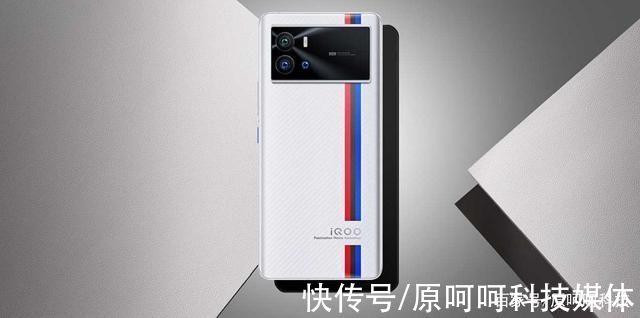 显示屏|围观!OnePlus 9RT VS iQOO 9:2022年的旗舰杀手之战开始