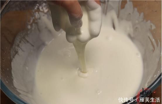 把牛奶放油锅里炸,它是一道有名的街边小吃,还不快学一学可惜了