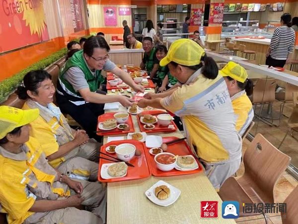 团圆饭|情暖中秋 心系环卫 青岛市城市管理局与你一起“岗位过节”