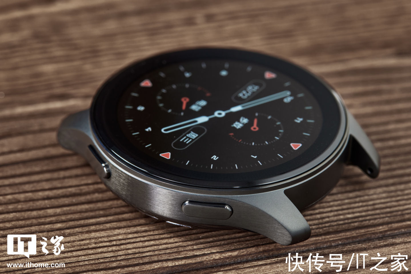 表带|「IT之家开箱」vivo WATCH 2 独立通信智能手表原力黑图赏