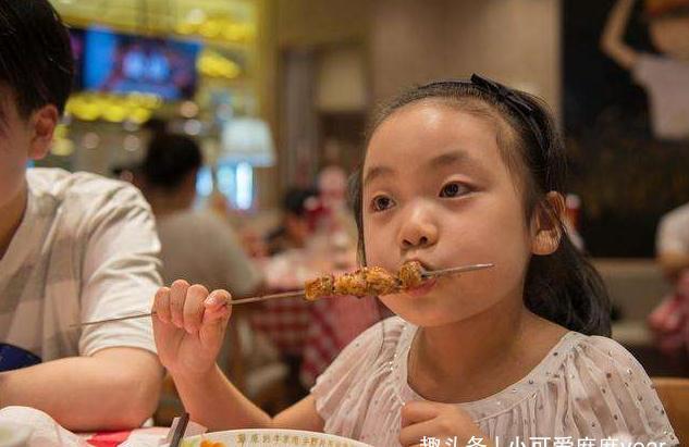 同学|6岁男孩因“口臭”被同学嫌弃,送医检查后,护士都没忍住呕吐