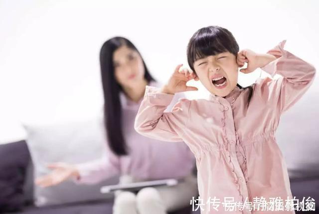 逆反心理|熊孩子用牙签扎破超市45袋大米,妈妈霸气购回,网友这做法绝了