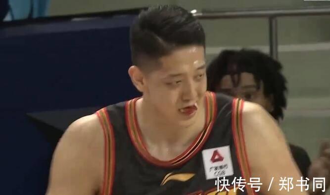 内线|硬汉!沈梓捷嘴角喷血不耽误暴扣,咬纱布作战砍两双