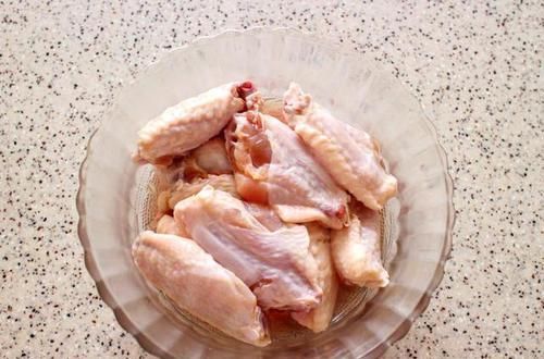 每次做此菜，筷子就没离开过，入味又解馋，好吃到停不下来