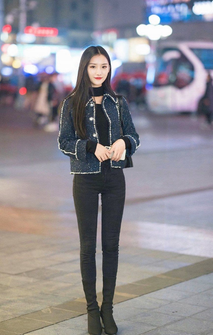 选条好裤子很重要!修身的裤型更显高挑,对身材要求也更严苛