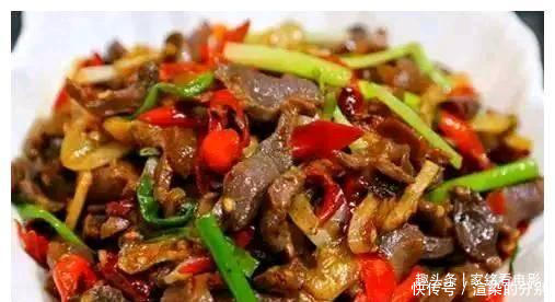 美食推荐腊肉炒芦笋,泡椒炒鸡胗,麻辣牛杂香锅,孜然烧烤土豆