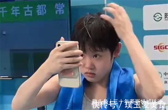 广东队|全红婵太逗!队友为夺冠庆祝,她却抓着玩具不撒手,生怕被人抢走