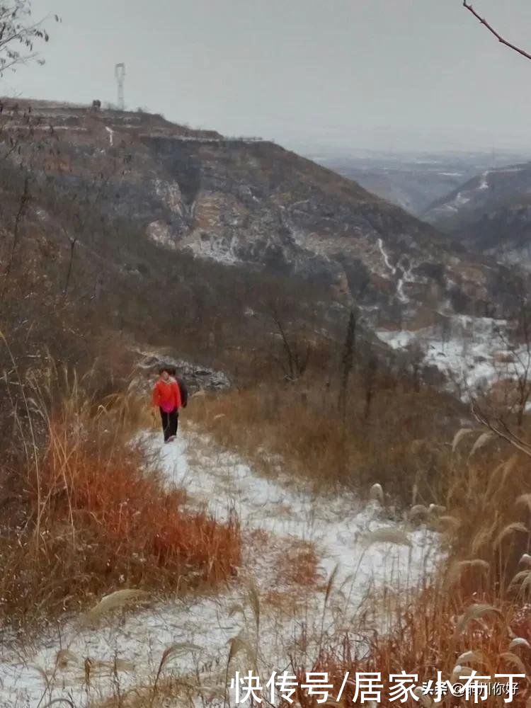 沙漠水：初春的小雪