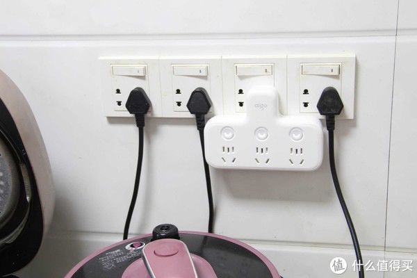 插孔|家里插座不够用?不存在aigo 2个插座转换器搞定,还带快充功能