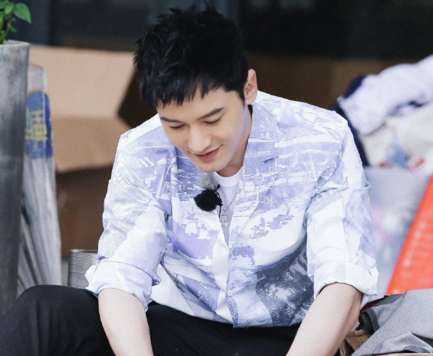 中餐廳|《中餐廳5》嘉賓出行，錯位視頻下，黃曉明好像親了龔俊一口