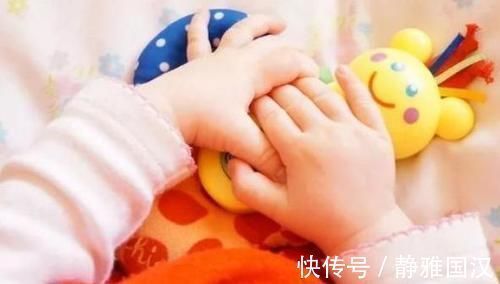 脊椎|父母要经常抚摸孩子这几个位置,孩子不仅睡得香,大脑也会更聪明