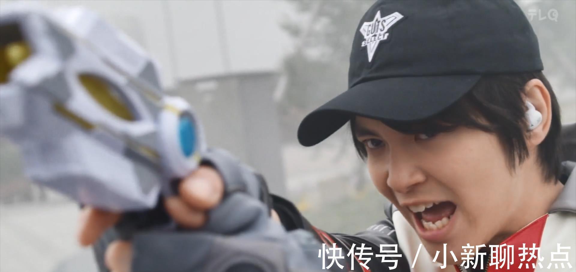 黑暗巨人|特利迦奥特曼剑悟送花给圣彰人,为他挡下攻击,结名沦为配角