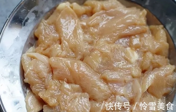 减肥|大叔家的减肥菜谱:莴笋炒鸡胸肉,滑嫩爽口,做法简单,家人爱吃