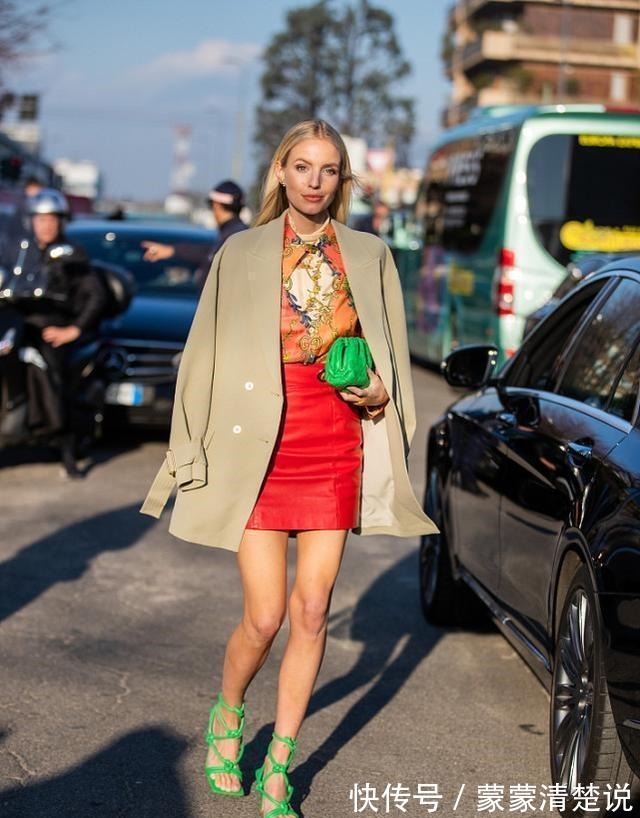 秋冬 秋冬衣服怎样选关键看“颜色”!今年流行这5种,减龄又百搭!