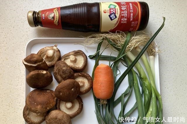 天冷就爱吃这菜,炒一炒五分钟就上桌,爽口美味,全家人都爱吃