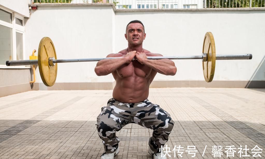 运动模式|深蹲伤膝盖未必,深蹲这4个魅力,因为你不练,所以不懂