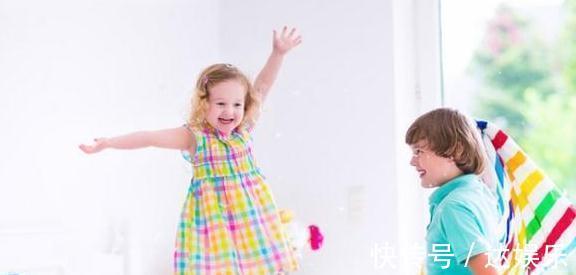 孩子|弟弟被姐姐打哭,一边告状一边护着姐姐,画面太暖感动众人