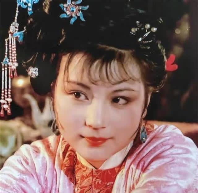 热孝$《红楼梦》贾母早对袭人做出评价:德行浅薄的贱骨头,难承载富贵