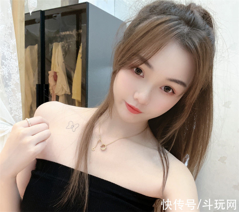COS|王者荣耀新晋一姐火了，月妹COS瑶妹晒漫画腿，撩裙那一下美绝了