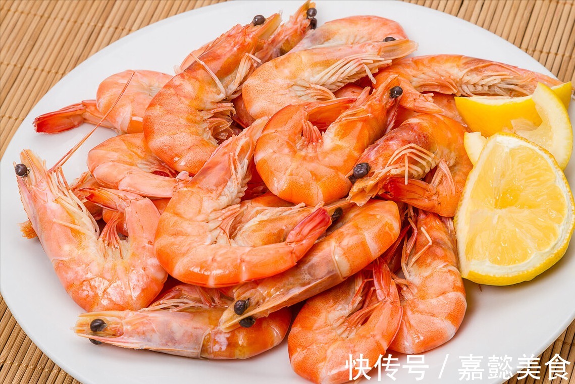 大虾|新鲜大虾上市了，白灼虾切记不要用水煮，教你一招，鲜味不流失