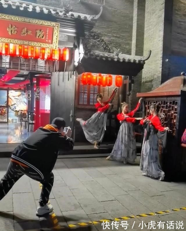 青楼&有文化还是博眼球?“怡红院”现身南宁闹市区惹争议,老板有心计