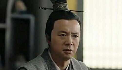 目的|吕布朝三暮四天下皆知，刘备为何执意接纳吕布？目的主要有两点