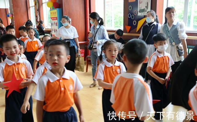 绘本|《大卫,不可以》被批教坏孩子?爸妈抓住这几个点,孩子是非分明