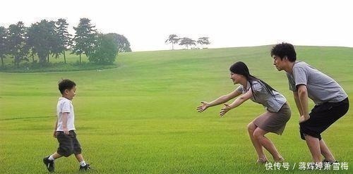 取名|爸爸费心给娃取名“王怀”，看到出生证意外打错的名，决定不改了