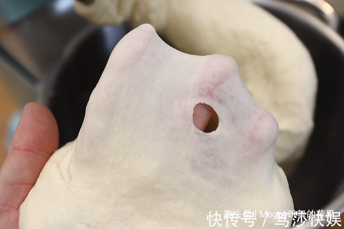 保鲜膜|真佩服苹果姐,1块面做4个2馅2味的吐司,早餐零食还愁啥