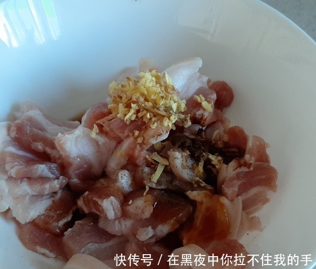 五花肉炒莴苣片,简单快手,清香下饭