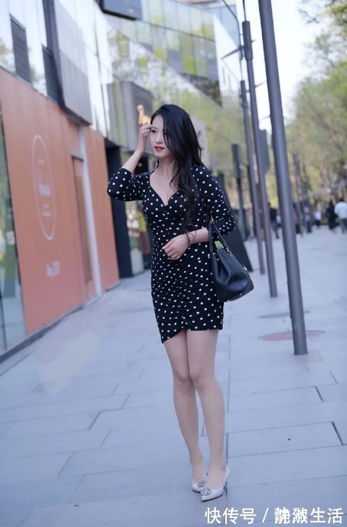 造型设计|黑白斑点裙设计个性却很低调,造型设计彰显有内涵