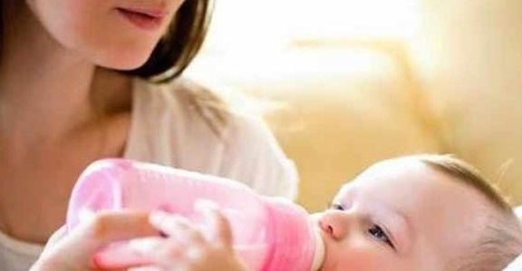 夜奶|宝宝过了“这个月”,尽量戒夜奶了,有利于促进大脑和身高发育