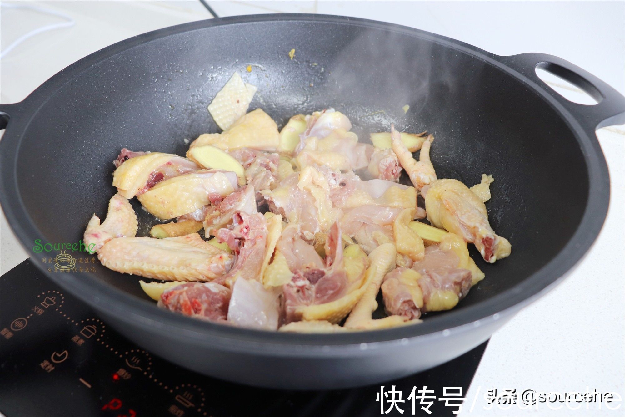 鸡肉|立冬之后，煲鸡汤多加一步，鸡汤清香，味道鲜美，暖心又暖胃