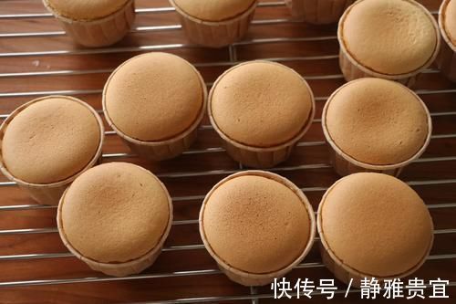 好吃|戚风纸杯蛋糕,不开裂不回缩,挤上入口即化的奶油,颜值高又好吃
