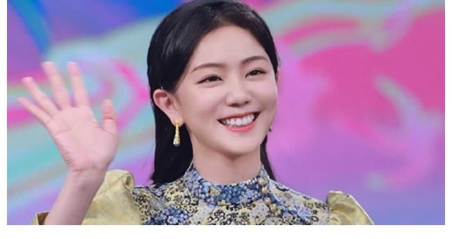 湖南卫视女主持人大洗牌：五小花中两人已掉队，新人冯禧迅速上位