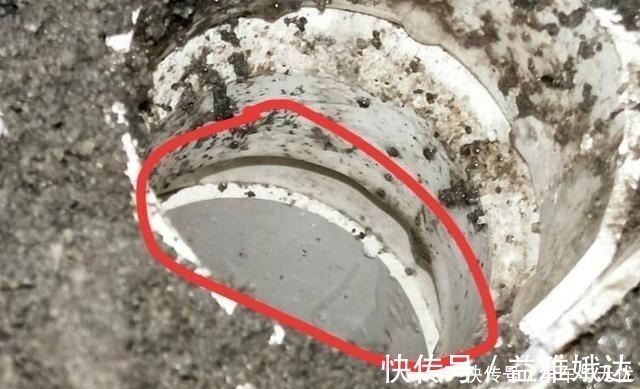 铺设|装修前忘记检查这个小地方,几万块装的卫生间毁了,被开发商坑惨!
