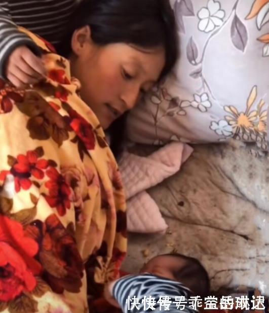 避孕|25岁宝妈家中生四胎,无人照顾,娃喝水充饥,网友:不值得同情