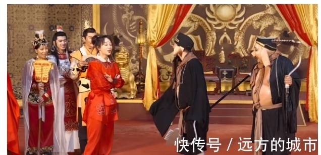 高能少年团|杨迪模仿猪八戒背媳妇,杨紫仗义配合,手放的位置是女友专属