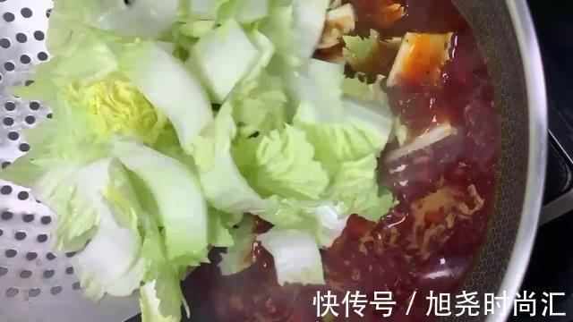 鱼骨|水煮鱼的做法,肉质滑嫩Q弹,口味麻辣鲜香,辣而不臊,百吃不腻