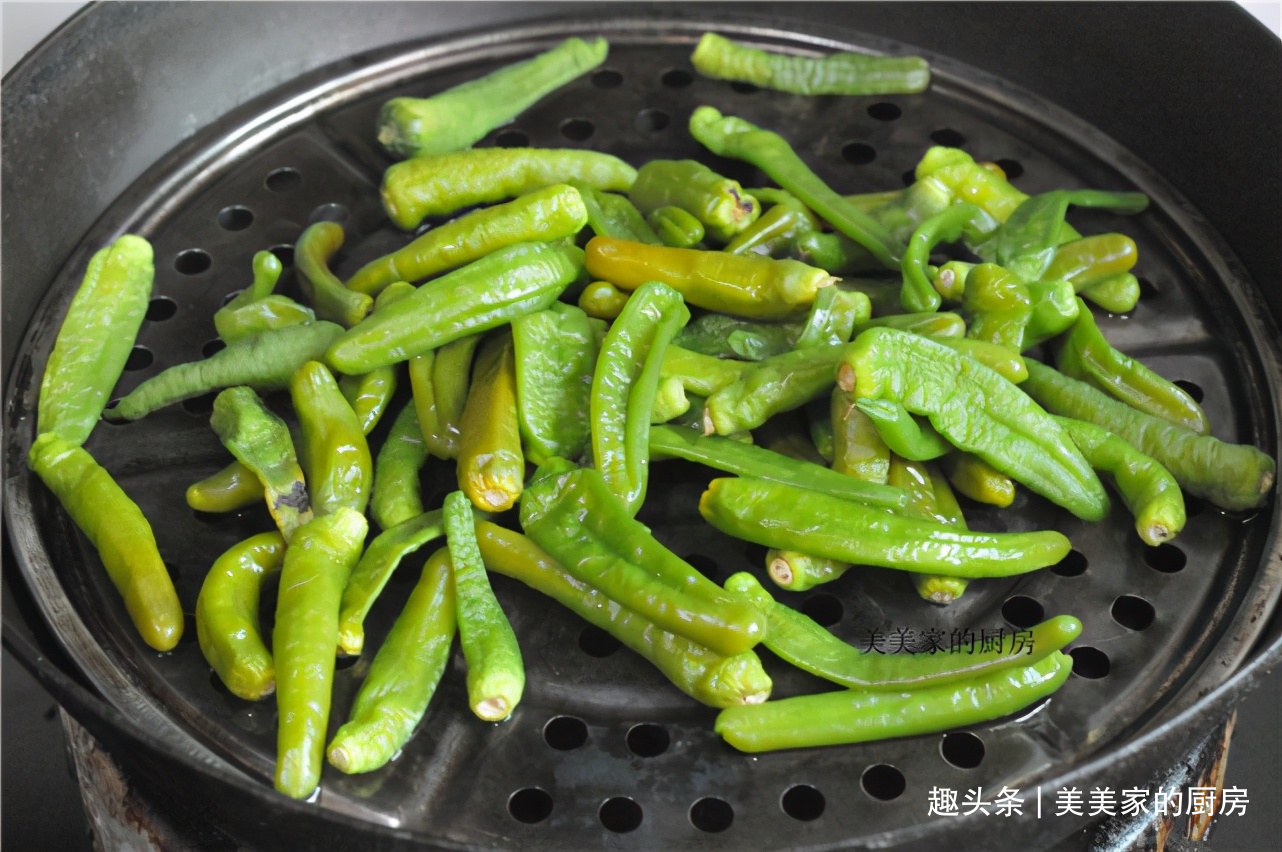 入夏我一周吃3回，2元1斤维C高，买来洗净一蒸，太开胃了