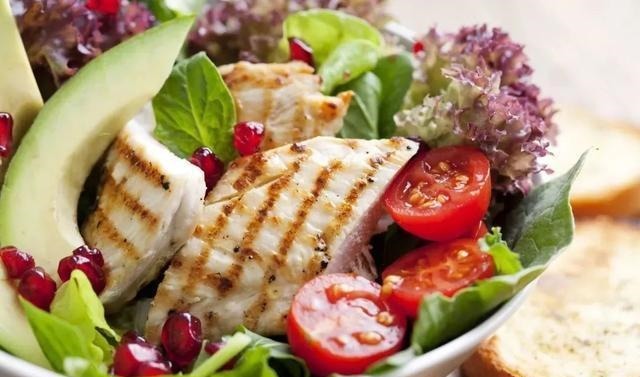 桑葚干|建议中老年人:少吃鸡鸭鱼,多尝尝这几样好物,腿脚有劲精力旺