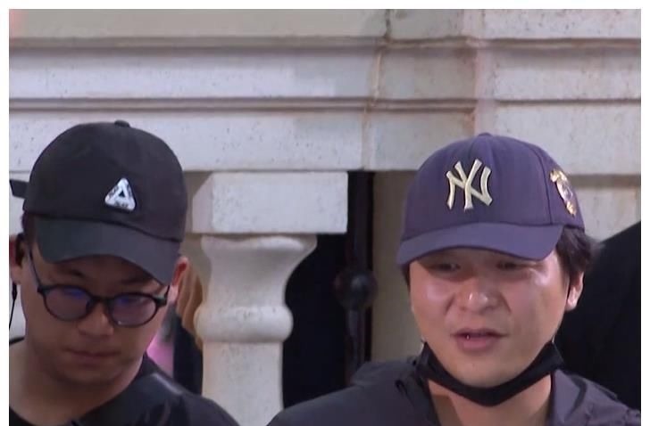 极挑成嘴炮节目？两次蹦极欺骗观众，一次是邓伦，一次是迪丽热巴