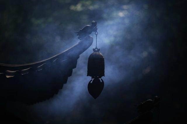 钟声#一场伟大的失眠,诗人一首诗就名垂千古,成就唐诗最著名之作