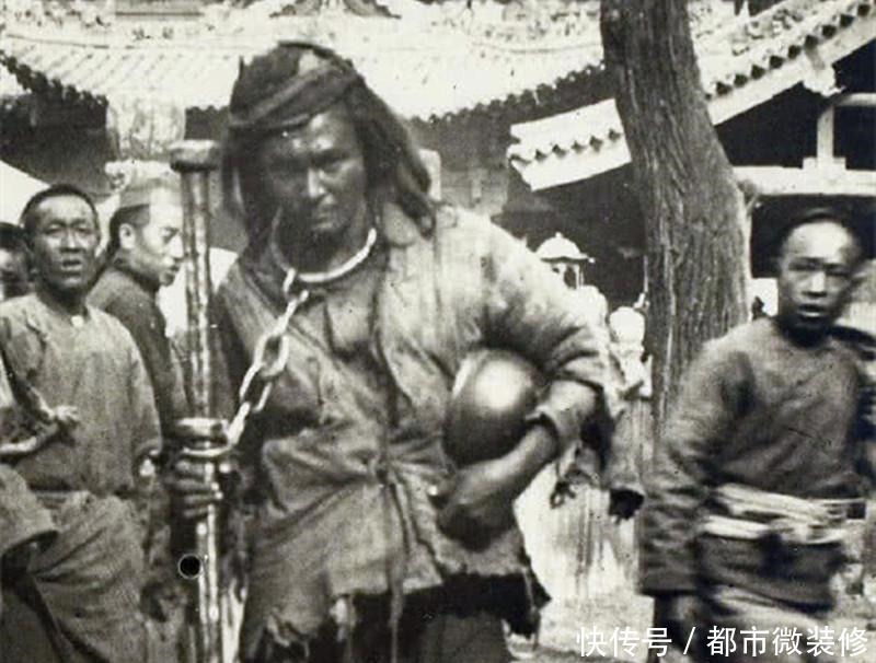 谜底|老年间的乞丐有个绝活,寒冬腊月赤膊上街,揭开谜底令人咋舌