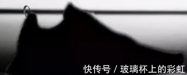 安踏 安踏签约拉文疑似签名鞋曝光,前后分掌鞋面袜套,扣篮王起飞!