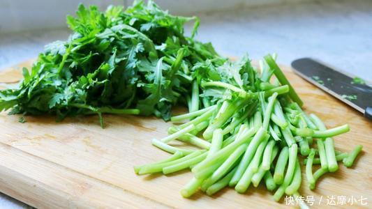  冬季|不管高血脂多久，医生：冬季坚持2件事，养血管调血脂，人更精神