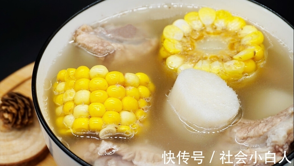 焯水|排骨一焯水就变柴?原来是用错了水,教你正确操作,排骨鲜嫩不柴